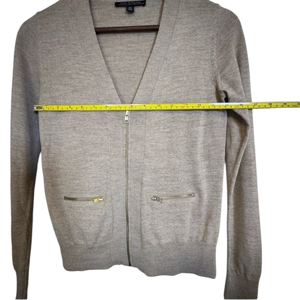 Ann Taylor Long Sleeve Beige Sweater w/ Gold Zip Up and Pocket Details 100% Wool - Picture 13 of 16